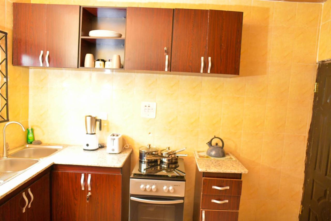 Living Green Apartments Airport Pick Up Бенин Сити Екстериор снимка