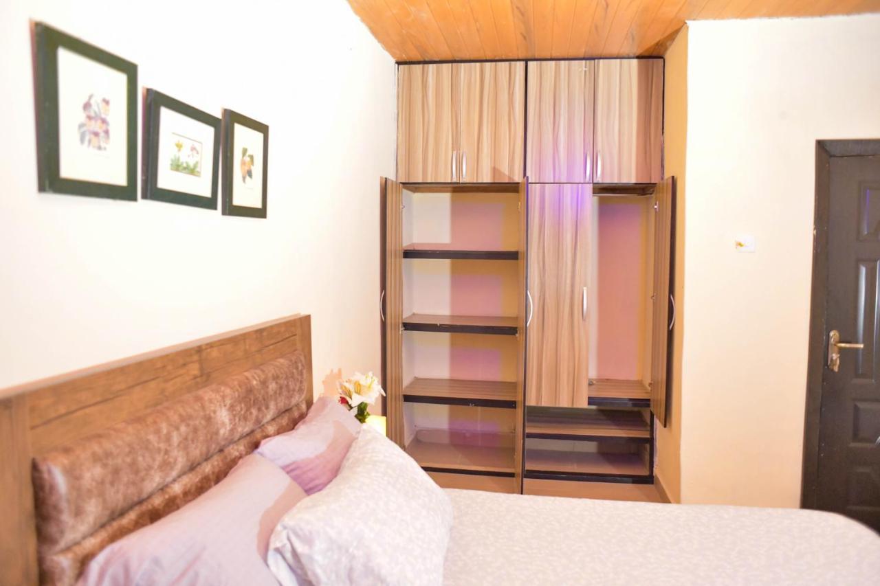 Living Green Apartments Airport Pick Up Бенин Сити Екстериор снимка