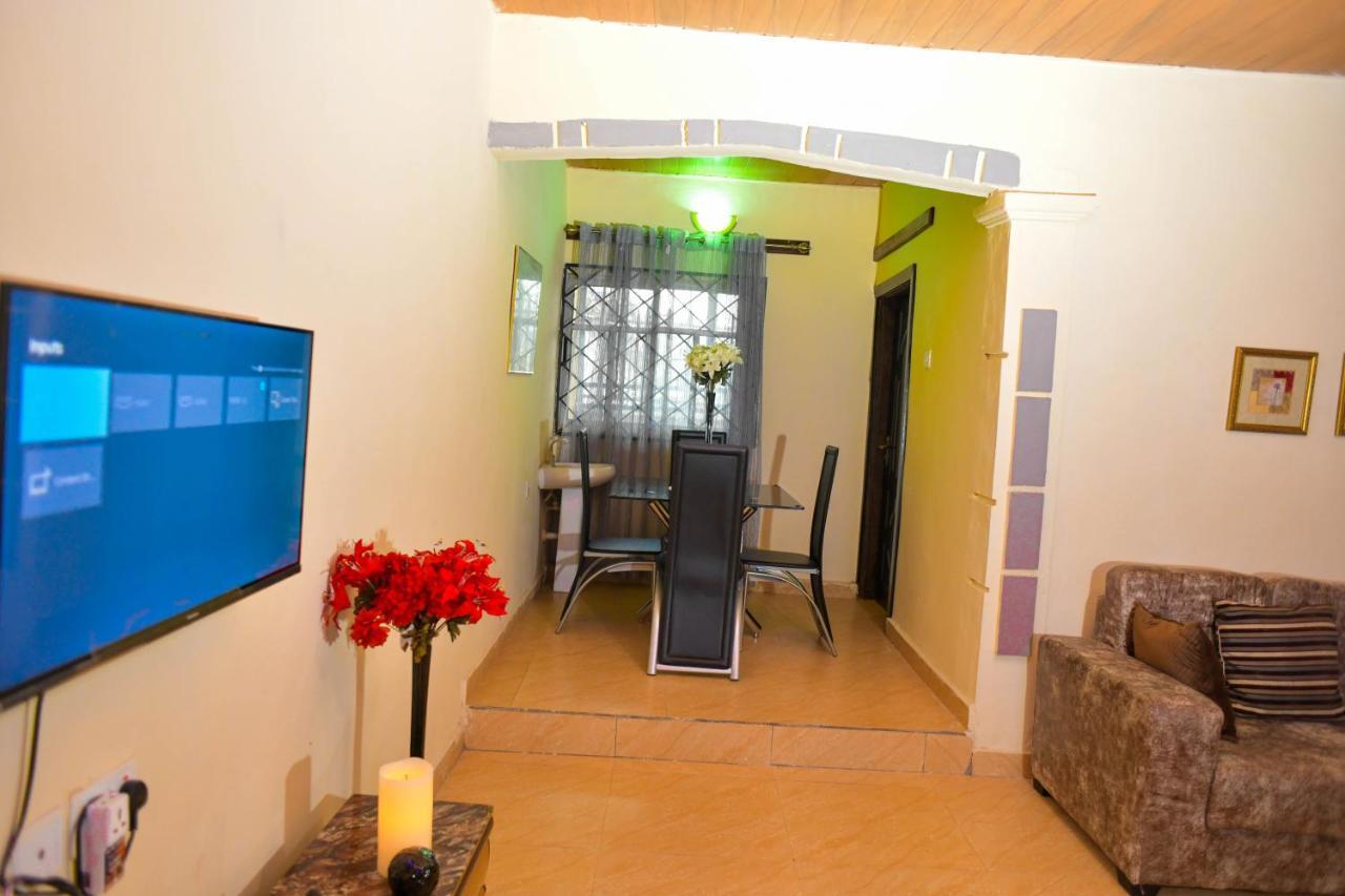 Living Green Apartments Airport Pick Up Бенин Сити Екстериор снимка
