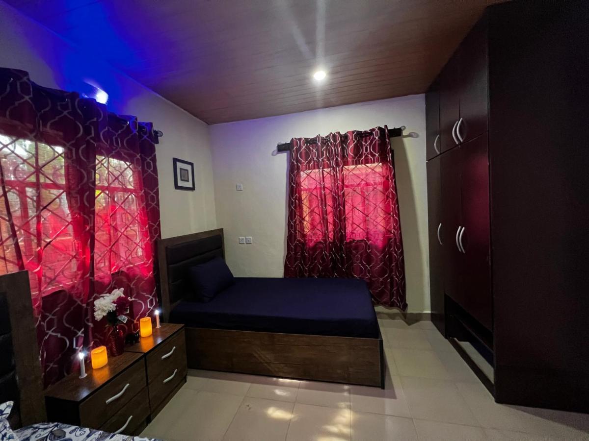 Living Green Apartments Airport Pick Up Бенин Сити Екстериор снимка