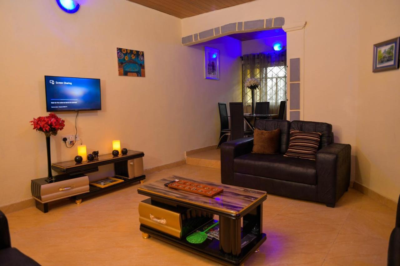 Living Green Apartments Airport Pick Up Бенин Сити Екстериор снимка