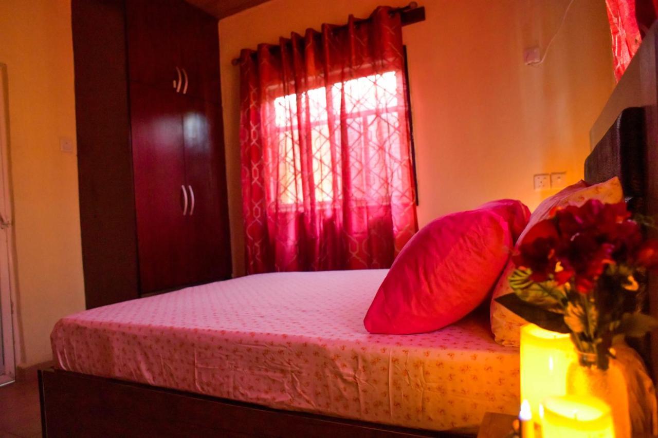 Living Green Apartments Airport Pick Up Бенин Сити Екстериор снимка